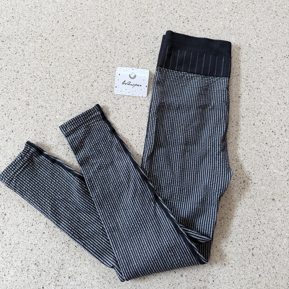 Black, ribbed, Striped Leggings